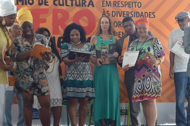 A Cozinha dos Quilombos recebe Prêmio de Cultura Afro Fluminense 2015